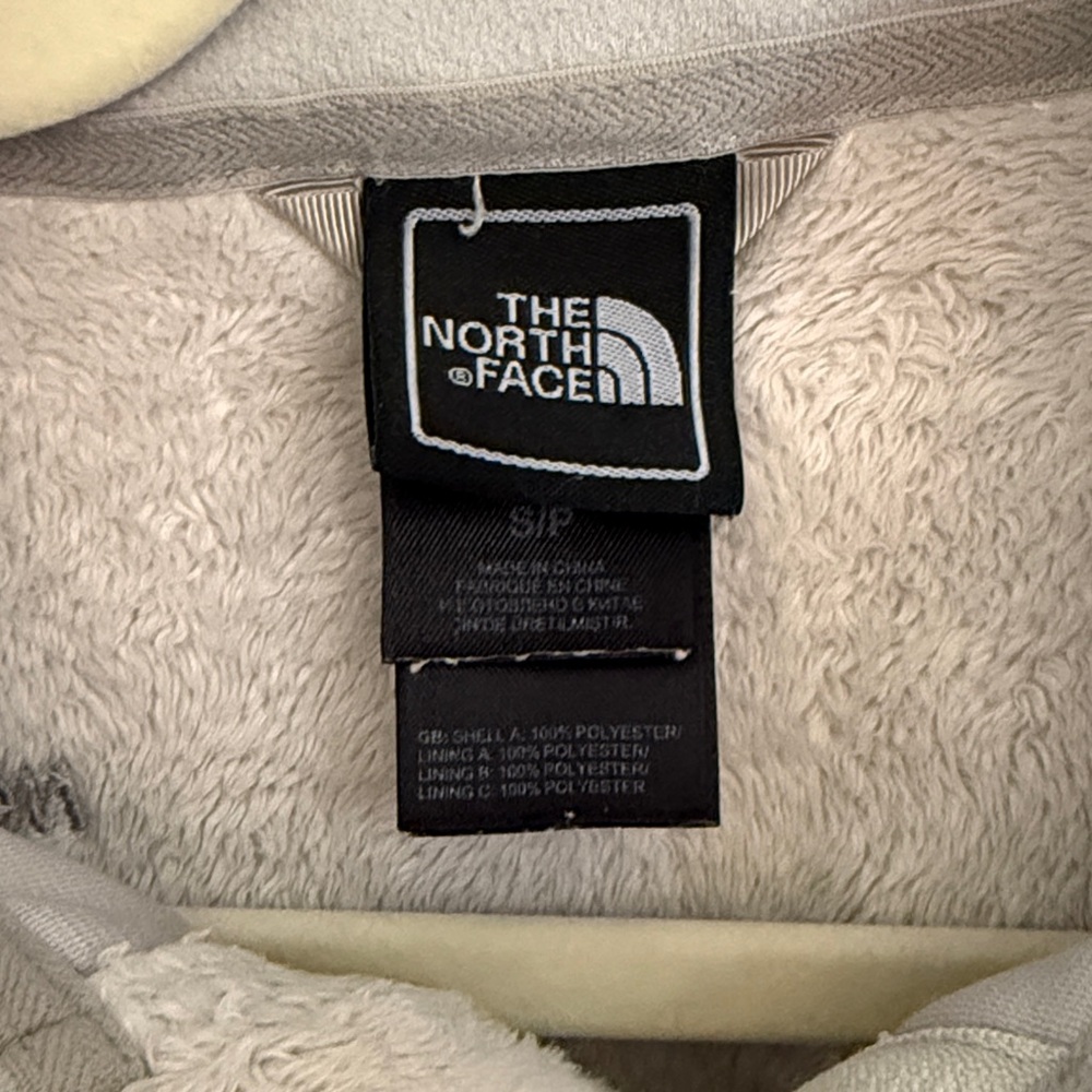 The North Face Women's Teddy Jacket - Picture 2 of 10